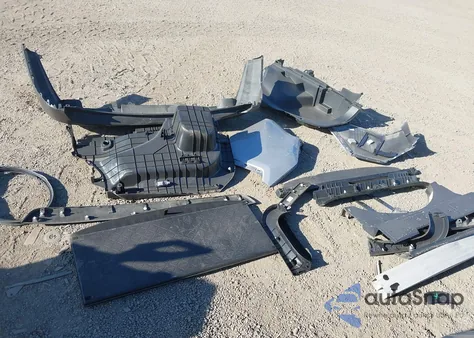 2019 Toyota Rav4 Le from USA, damaged, VIN JTMG1RFV6KD046995